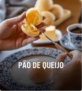 Pão de queijo Farias acompanhado de café